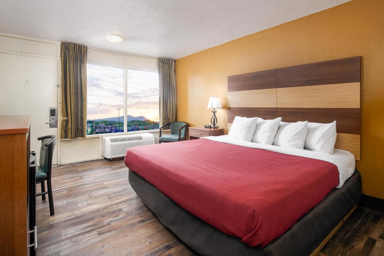 Americana Inn A Travelodge By Wyndham Pigeon Forge Eksteriør bilde
