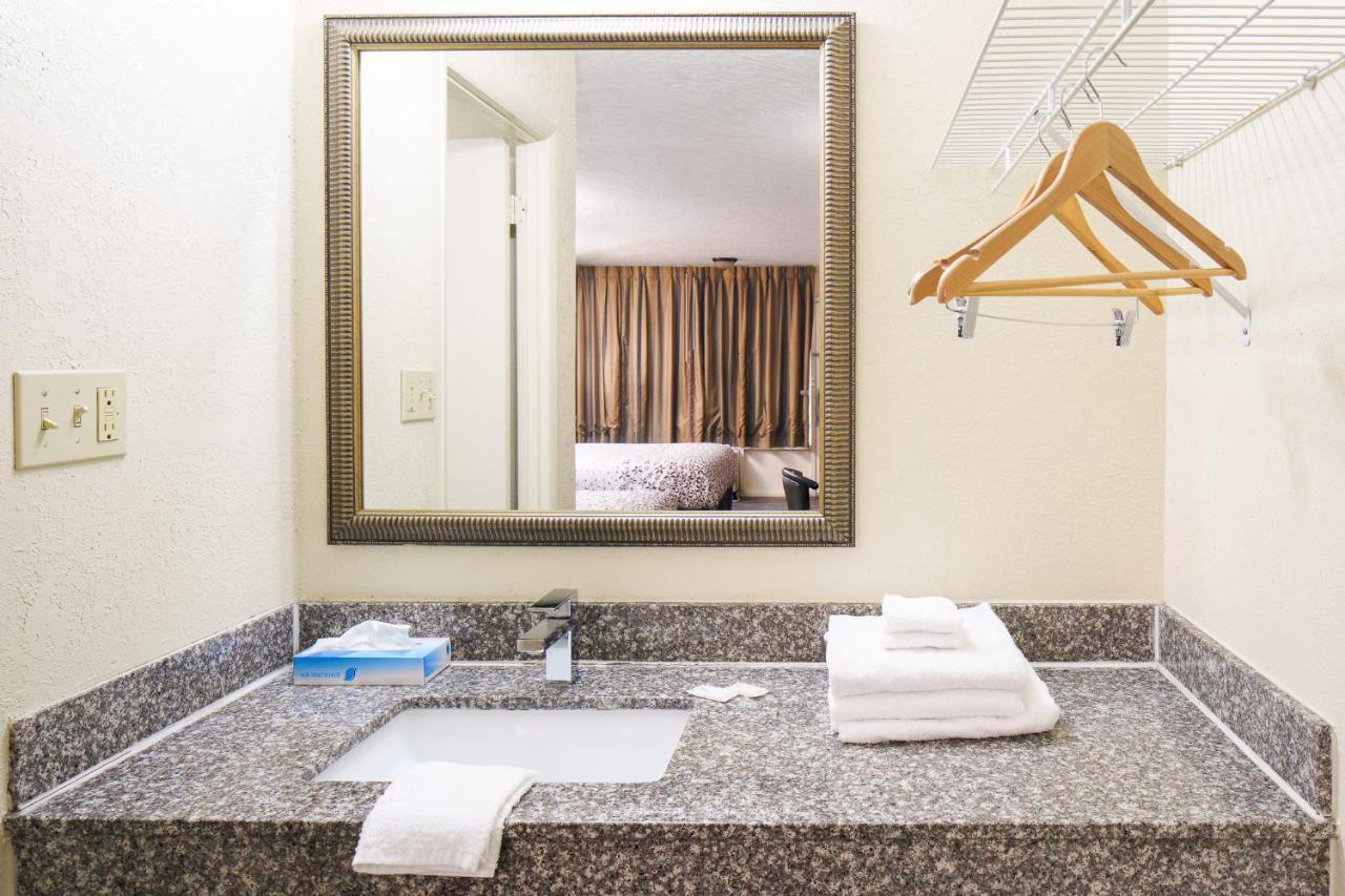 Americana Inn A Travelodge By Wyndham Pigeon Forge Eksteriør bilde