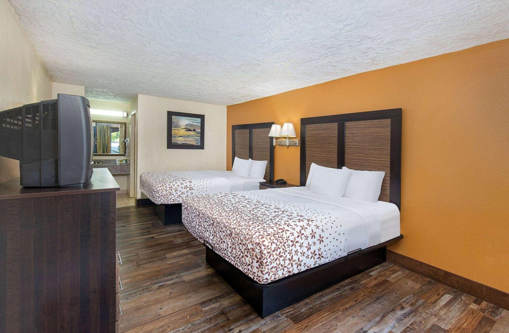 Americana Inn A Travelodge By Wyndham Pigeon Forge Eksteriør bilde