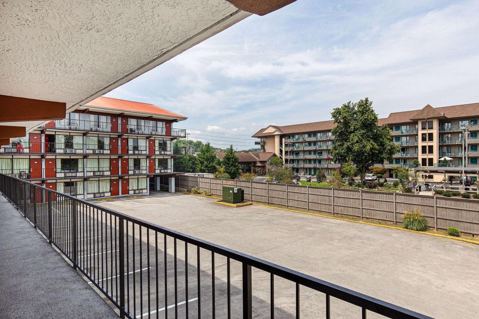 Americana Inn A Travelodge By Wyndham Pigeon Forge Eksteriør bilde